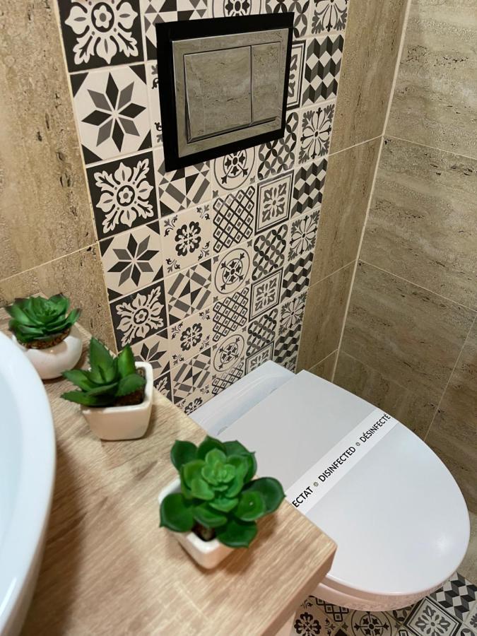 Amethyst Luxury Apartment Palace Bukarest Exteriör bild